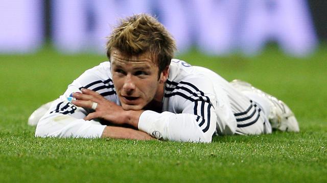 Galaxy confirm Beckham to re-sign