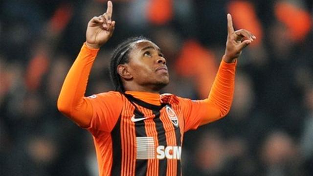 Willian joins Anzhi for fee of 35 million euros