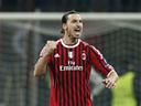 Milan regain top spot