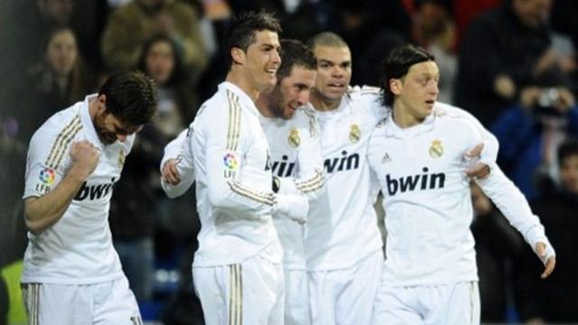 Real Madrid 4-0 Racing - Football - La Liga