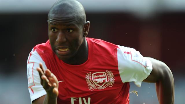 Bolton sign Afobe on loan