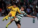 Sporting take narrow lead