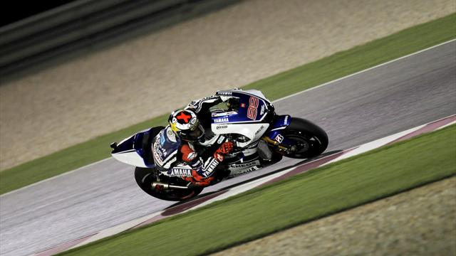 Lorenzo signe la pole