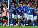 Everton hammer Sunderland