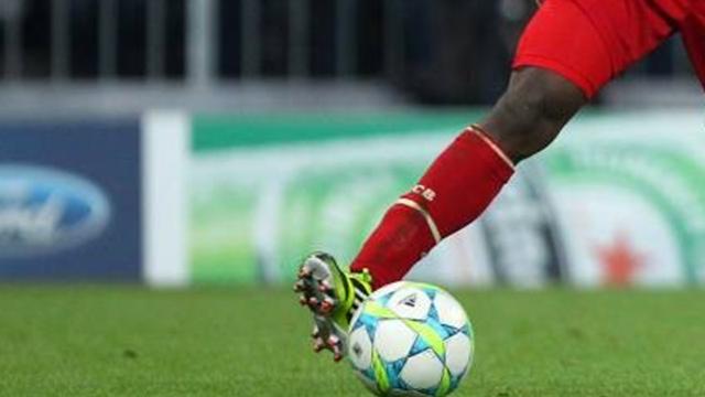Teenager Alaba catches eye for Bayern