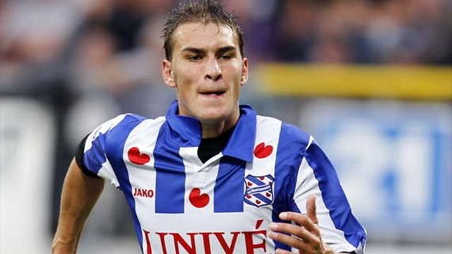 Dost joins Wolfsburg