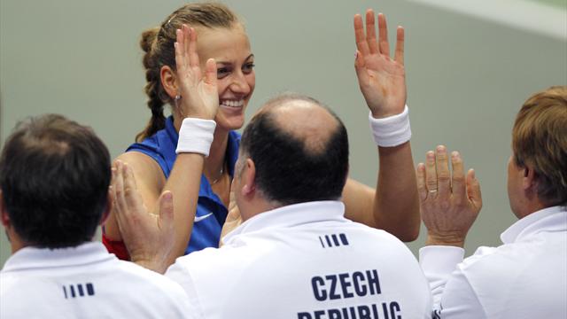 Kvitova puts Czechs back in final