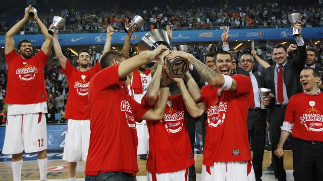 Olympiacos win dramatic Euroleague final
