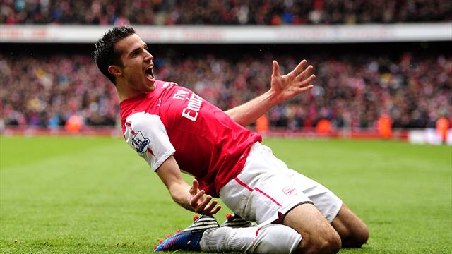 Wenger still fighting for Van Persie