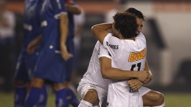 Santos KO Velez Sarsfield on pens