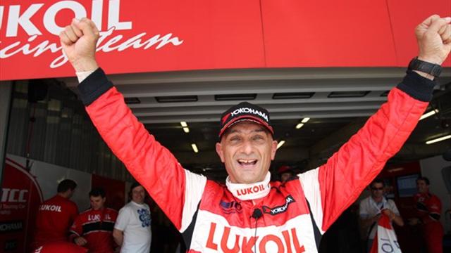 Tarquini romps to pole - WTCC