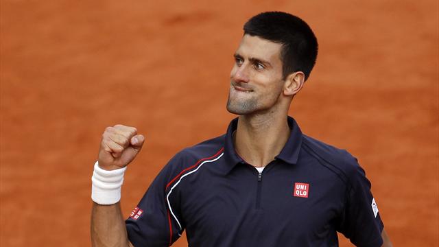 Djokovic beats disappointing Federer