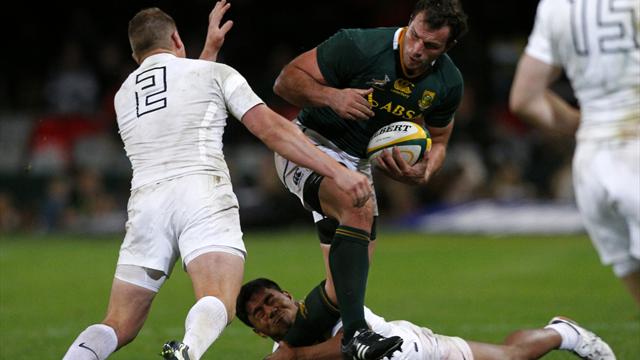 Springboks win despite late England rally