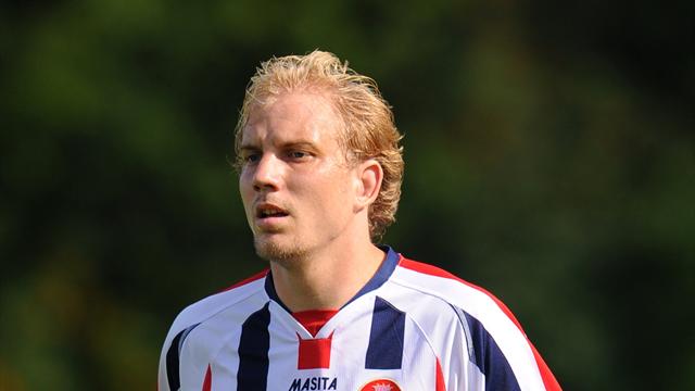 Bournemouth to sign Dutch striker