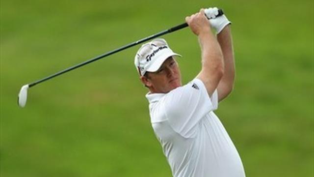 Fraser and Zanotti lead - Golf