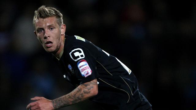 Millar signs new deal - Football - League One