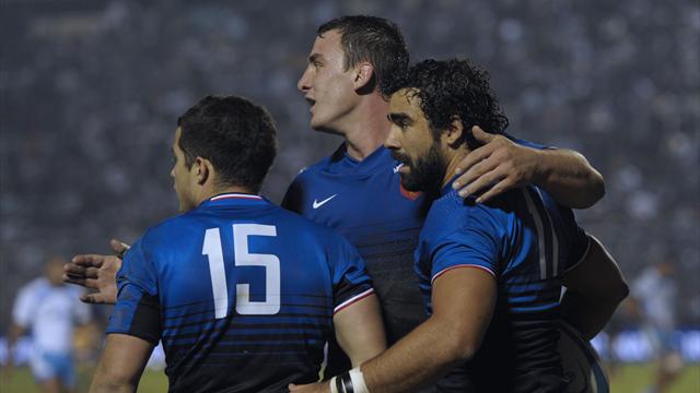 France thrash Argentina to level series