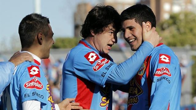 Arsenal win first Clausura