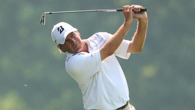 Couples hits the front at seniors event