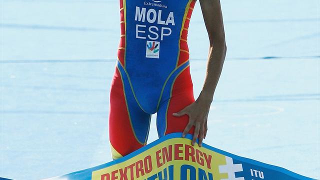 Triatlón: Mario Mola revalida su título de campeón del mundo