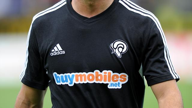 Oldham sign Croft on loan
