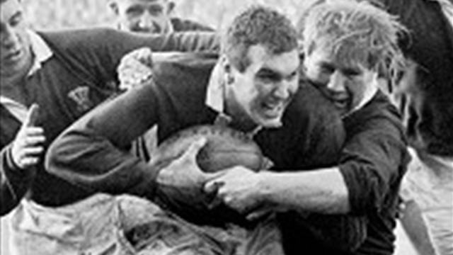 Former Wales lock Thomas dies