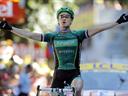 Voeckler solos to win