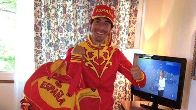Spanish athletes mock garish Olympic uniforms