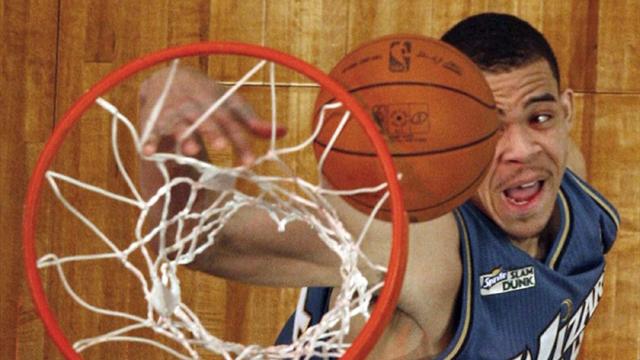 Nuggets re-sign McGee for four years
