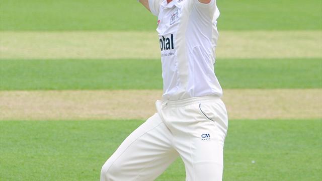 Saxelby stars for Glos - Cricket