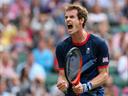 Murray reaches last eight