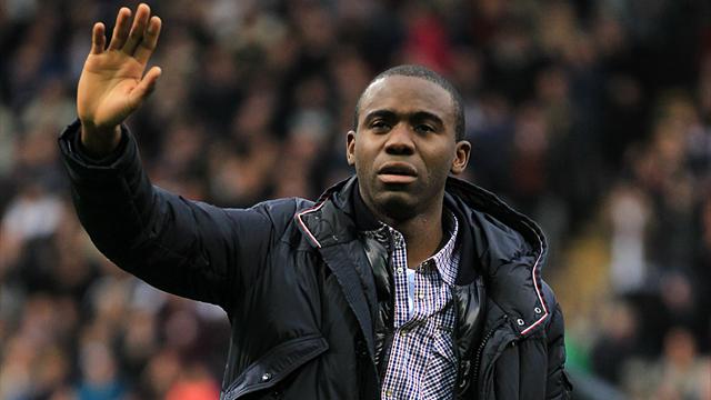 Muamba reveals holiday kickabout