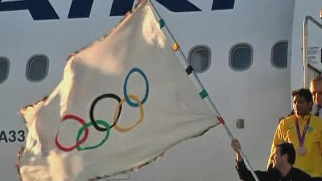 Rio takes Olympic baton - Olympic Games - London 2012 Rio takes Olympic baton - Olympic Games - London 2012