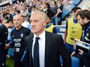 France start off with draw