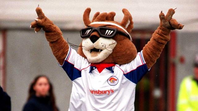Wakefield win fifth straight with late drop goal