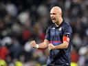 Cris leaves Lyon for Gala 