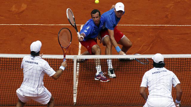Czechs win doubles, Del Potro out of Sunday singles