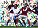 Samaras sees off Hearts