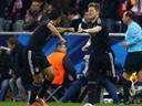Pizarro leads Bayern to easy win over Lille