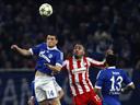 Fuchs strike puts Schalke through