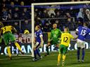 Late drama as Norwich hold Everton