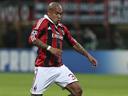 Milan eye replacement for injured De Jong