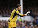 Jones signs new Liverpool contract