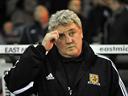 Nervous Hull edge closer to Premier League