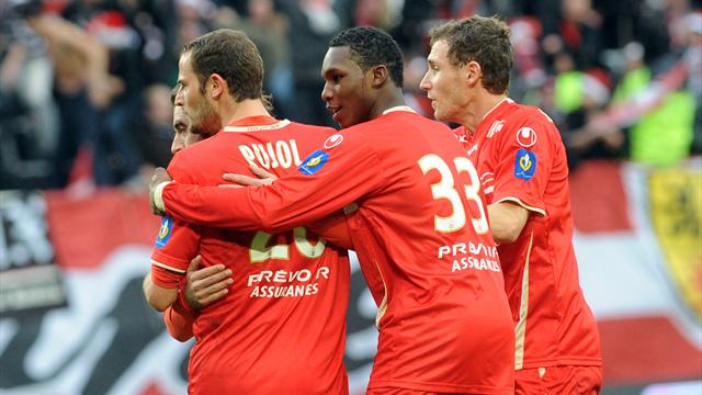 Valenciennes garde le contact