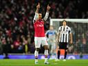 Walcott treble as Arsenal beat Newcastle in 10-goal thriller
