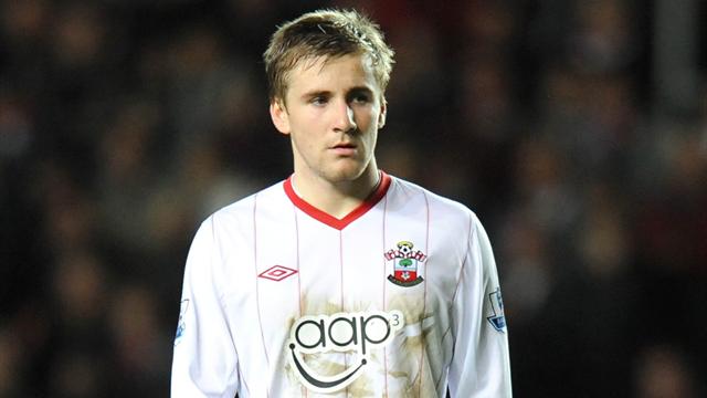 Southampton's Shaw extends deal