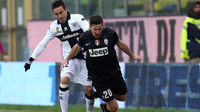 Parma hold leaders Juventus