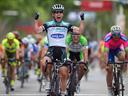 Cavendish wins stage in Argentina for new team