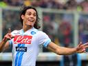 Cavani winner keeps pressure on Juve